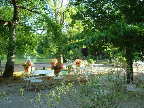 Auberge De L'Etang Bleu Hotel Vieux-Mareuil Exterior photo